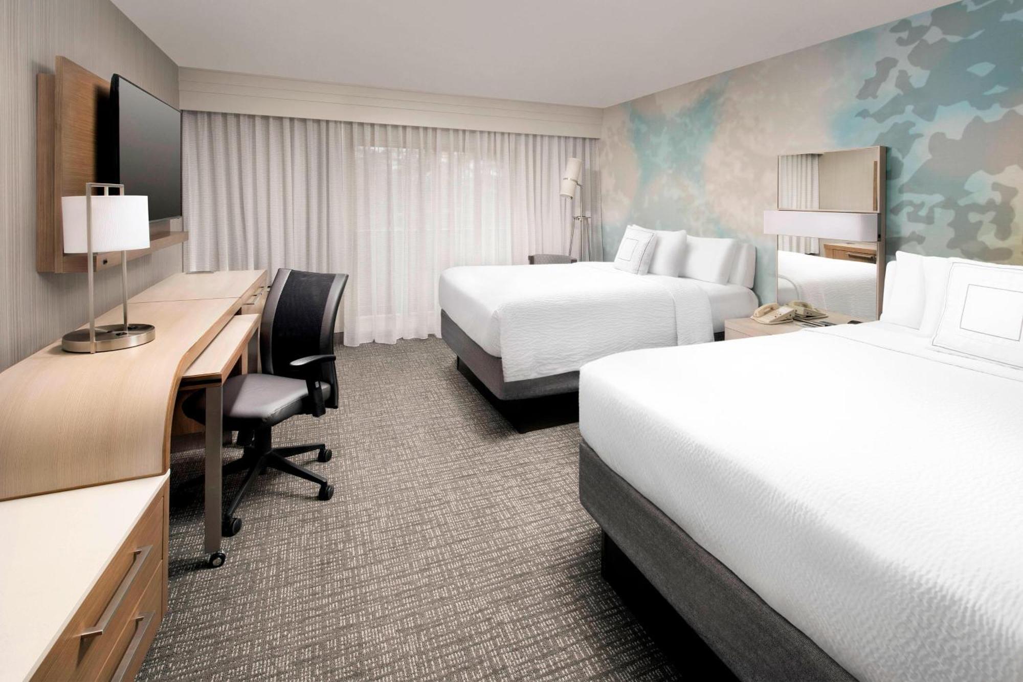 Courtyard By Marriott Portland Hillsboro Hotel Екстериор снимка