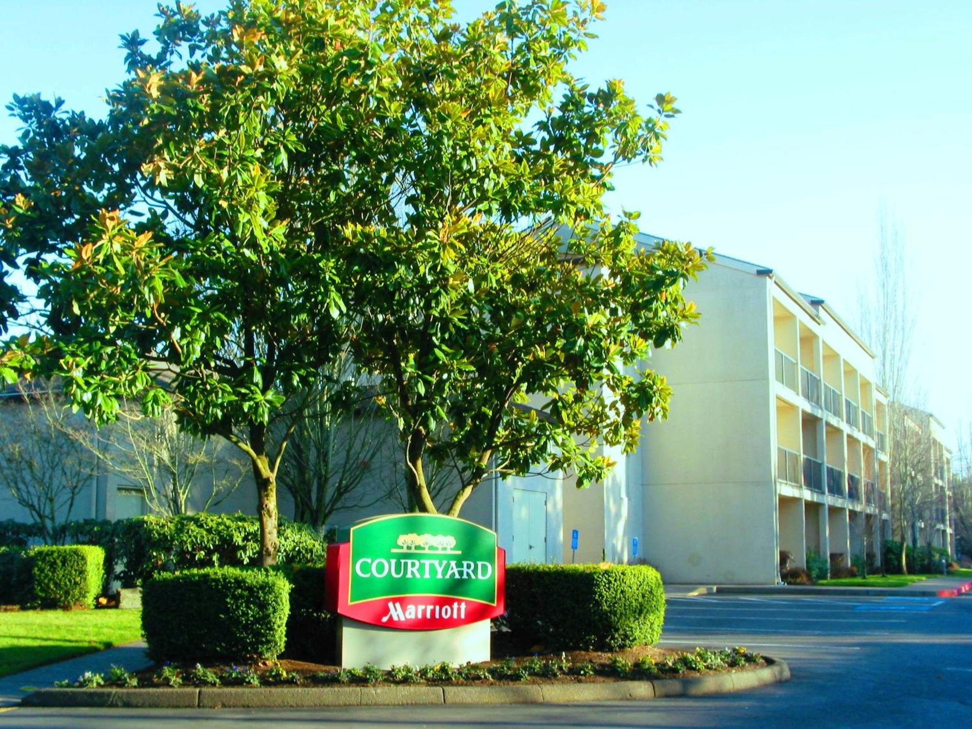 Courtyard By Marriott Portland Hillsboro Hotel Екстериор снимка