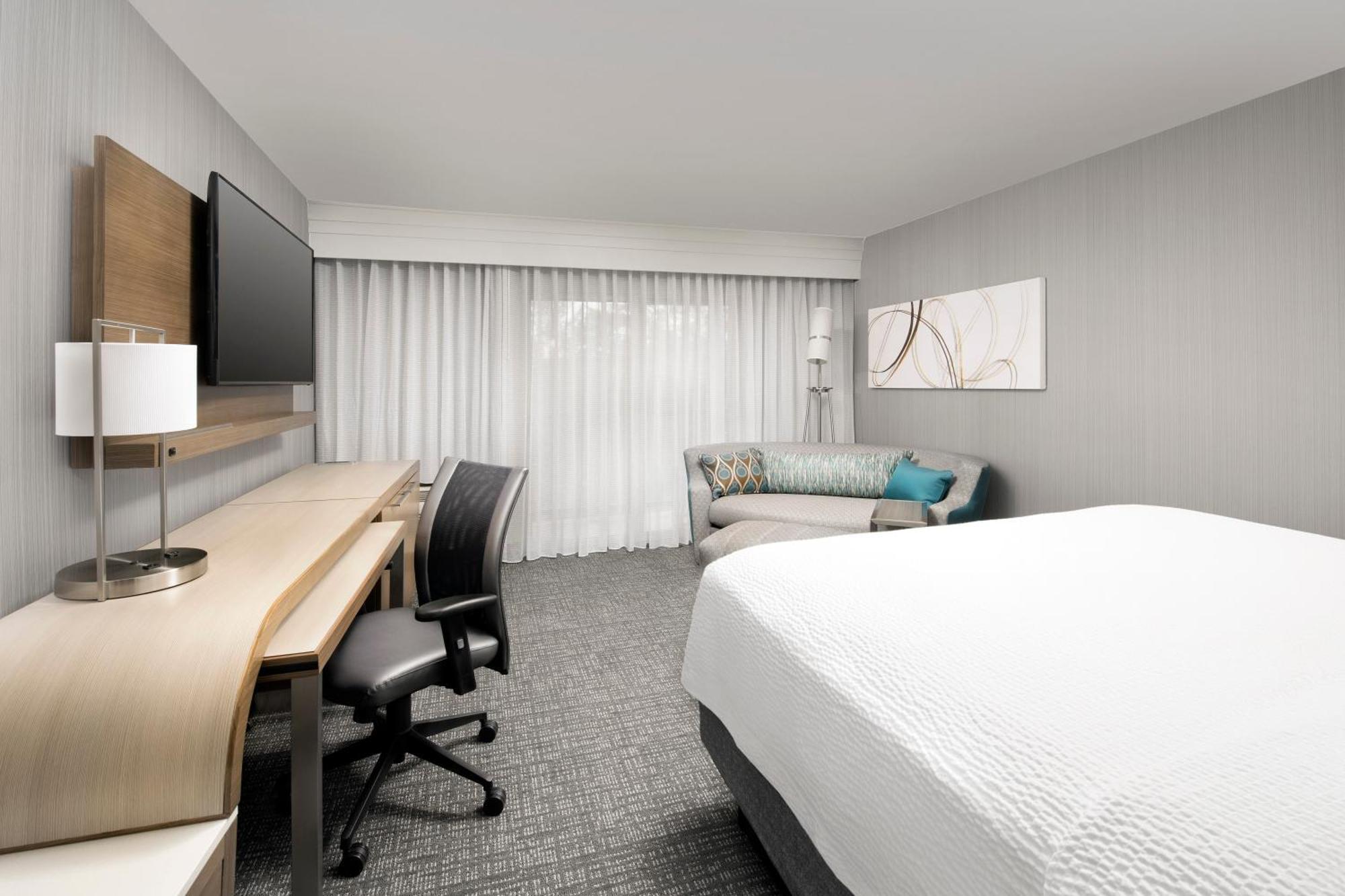 Courtyard By Marriott Portland Hillsboro Hotel Екстериор снимка
