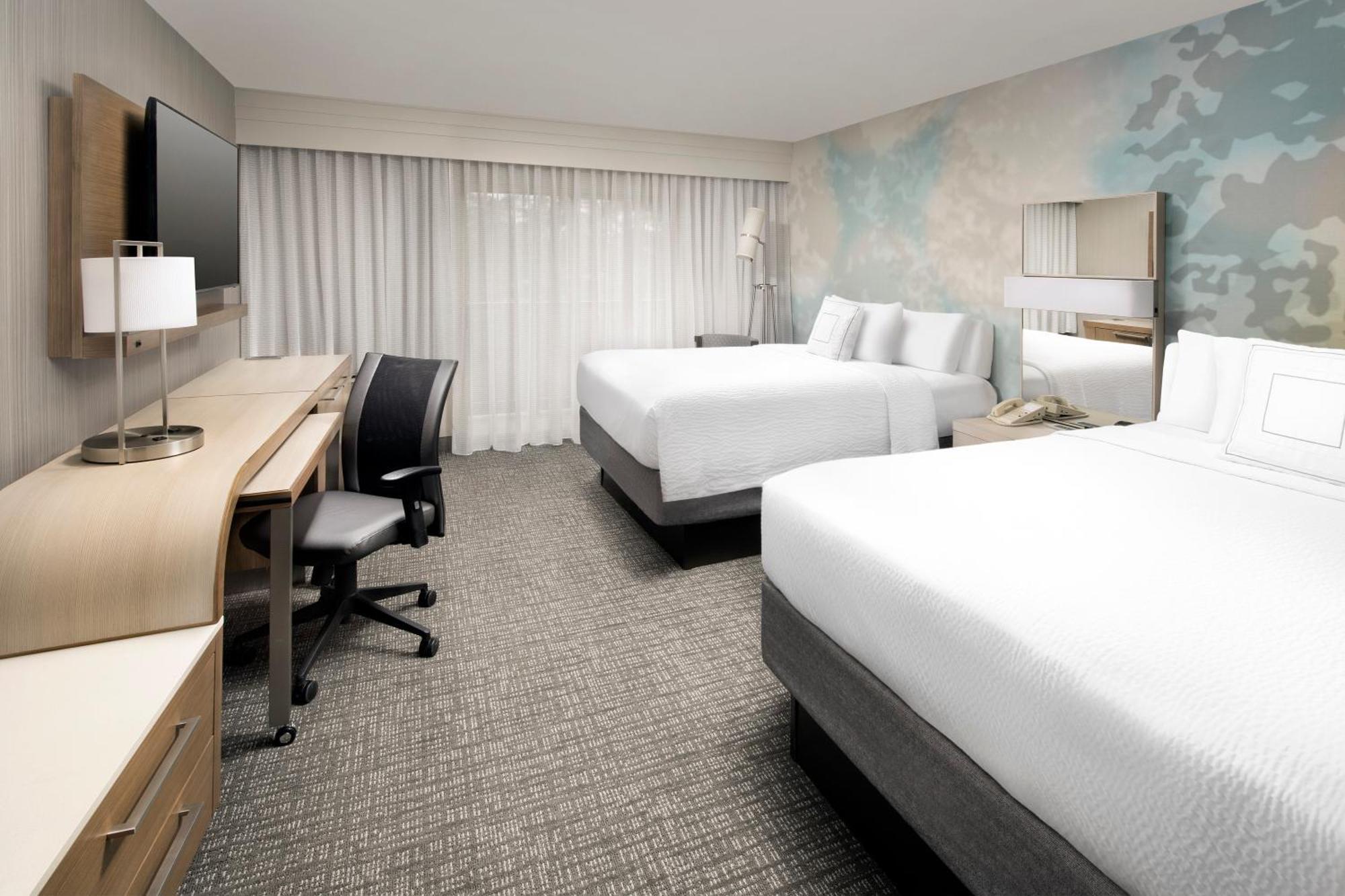 Courtyard By Marriott Portland Hillsboro Hotel Екстериор снимка