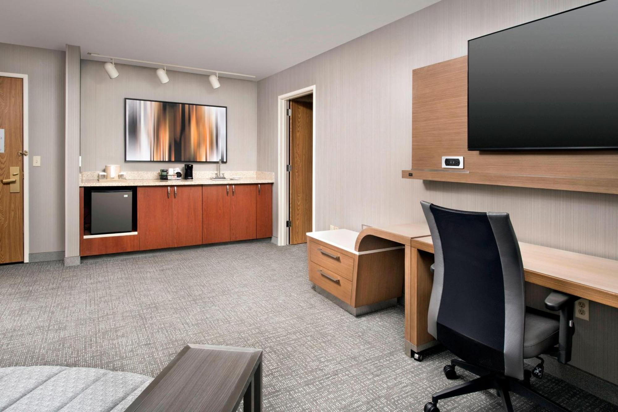 Courtyard By Marriott Portland Hillsboro Hotel Екстериор снимка